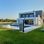 فيلة Funkey Istria *